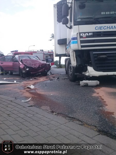 Kolizja na skrzyżowaniu w Topołowie