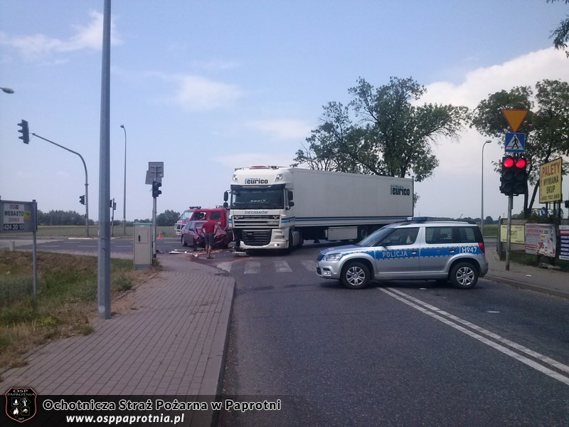 Kolizja na skrzyżowaniu w Topołowie